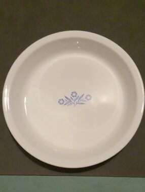 White CorningWare Blue Cornflower Pattern 9 Inch Pie Plate